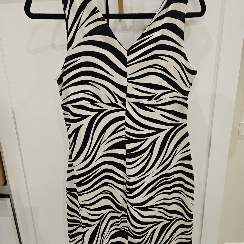 Dress - Picture 2 of 2